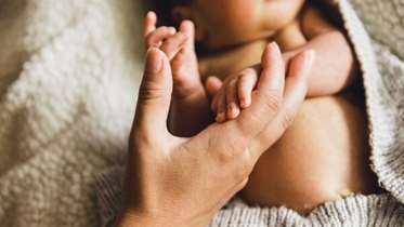 چه عواملی باعث سقط جنین می‌شوند؟