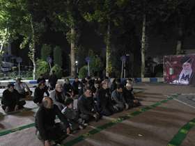 برپایی نماز جماعت مغرب و عشا در دانشگاه با حضور معاون فرهنگی و دانشجویی وزارت بهداشت