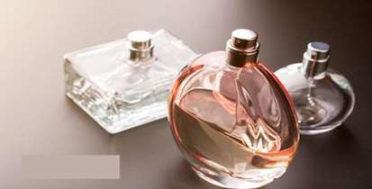 کشف و پلمپ کارگاه غیرمجاز تولید عطر تقلبی 