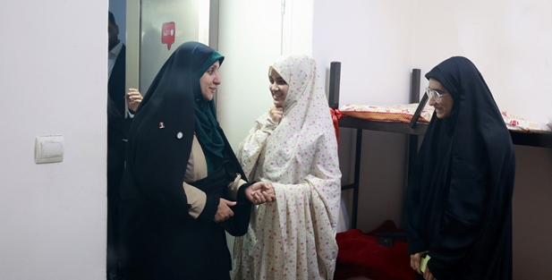بازدید معاون امور زنان و خانواده ریاست‌جمهوری از سرای دانشجویی الزهرا (س)