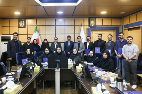 تجلیل رییس دانشگاه از برگزیدگان پژوهش و فناوری دانشجویی دانشگاه