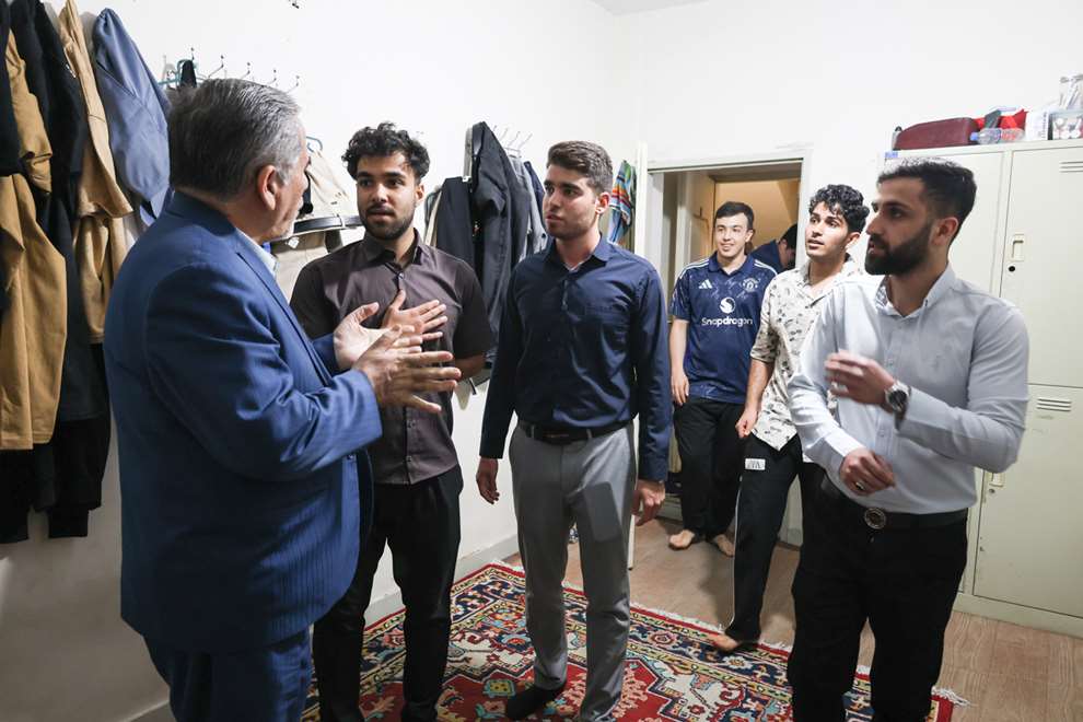 بازدید رییس دانشگاه از سرای‌دانشجویی فردوس